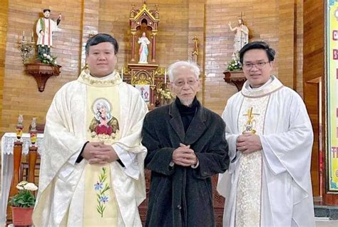 Philippine diocese probes 'fake' ordination of Vietnamese man.